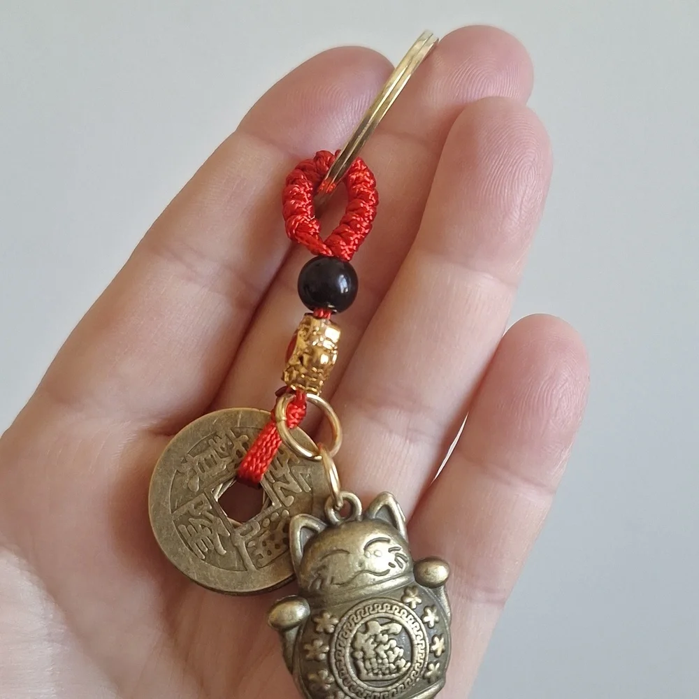 ​Maneki Neko Lucky Cat Feng Shui Keychain Bag Charm Good Luck Wealth Amulet